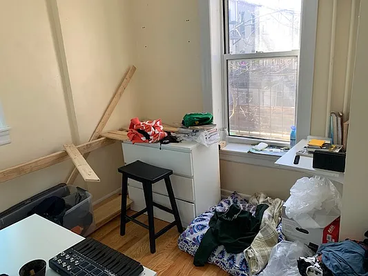 Rented by Premier Metro Realty Corp | media 20