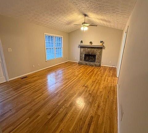 3rd image of 30 Stephen Ct