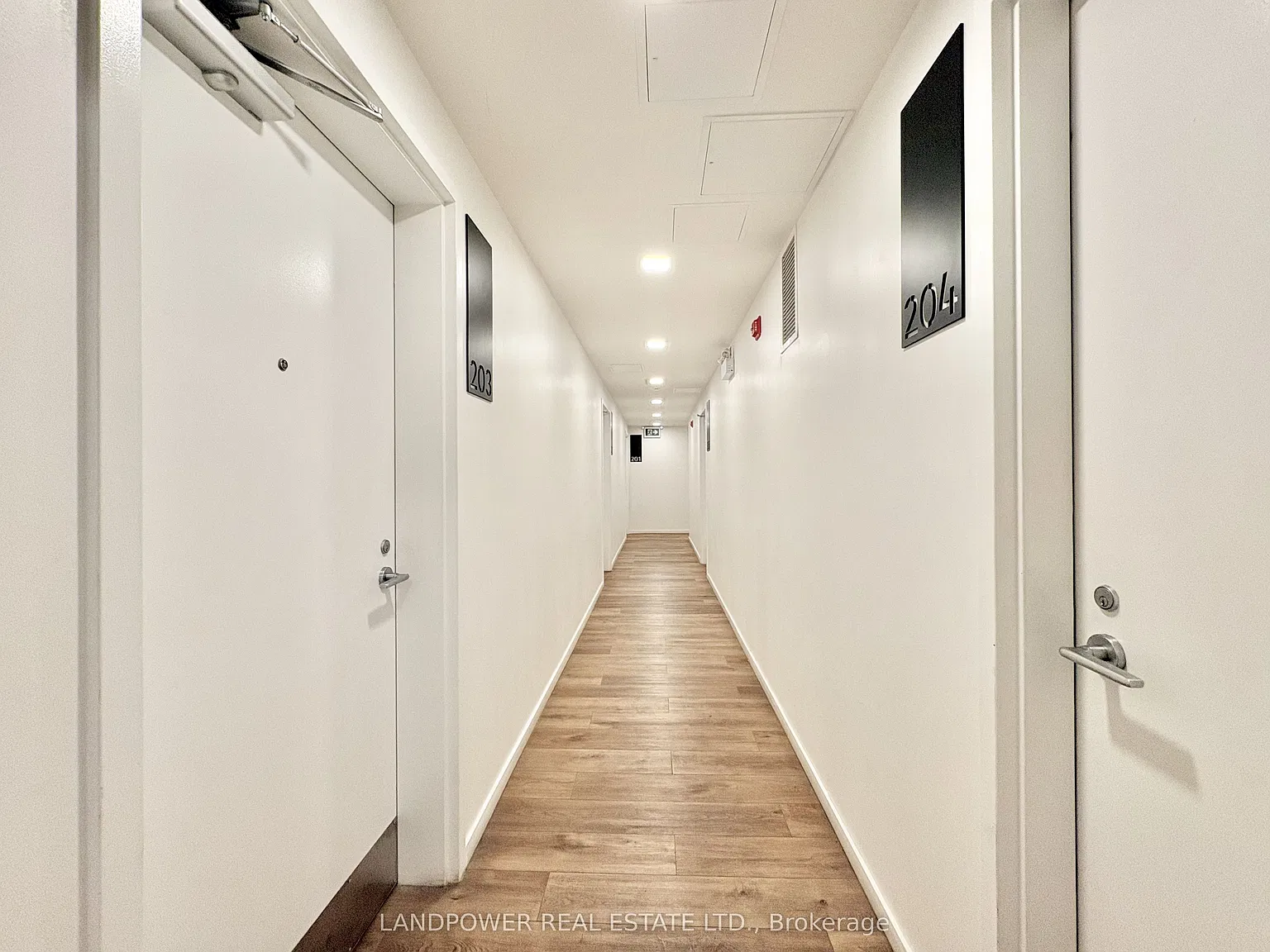 377 Broadview Ave — Photo 1