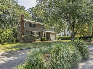9 Dennis Dr, Burlington, MA 01803