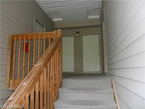 4th image of 3003 Greystone Pointe #J