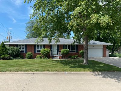 1318 Pleasant St, Adel, IA, 50003
