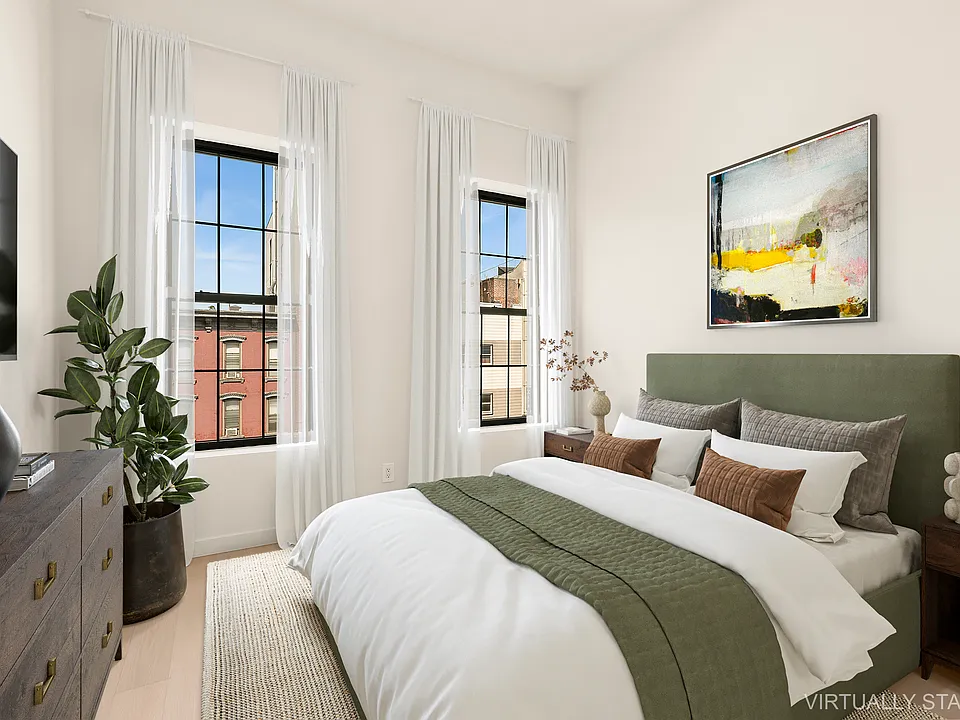 724 Metropolitan Ave #3L