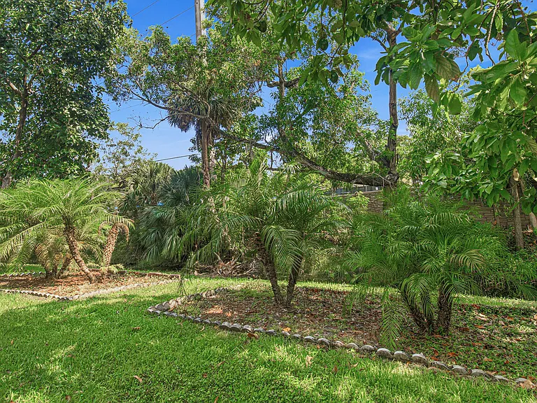 5284 Breadfruit Cir — Photo 34