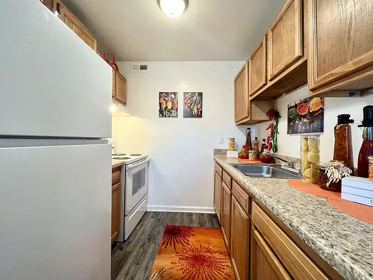 2 BR- Traditional