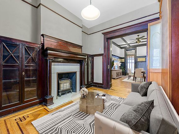 4th image of 21 Clarkson Ave