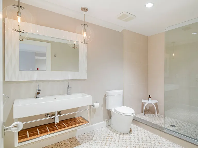 118 Burnett St — Photo 24