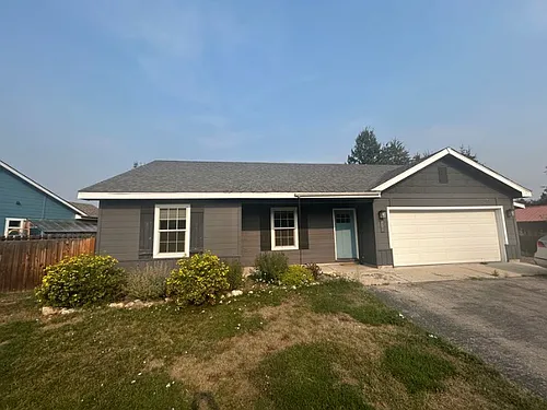 413 Margaret Way Photo 1