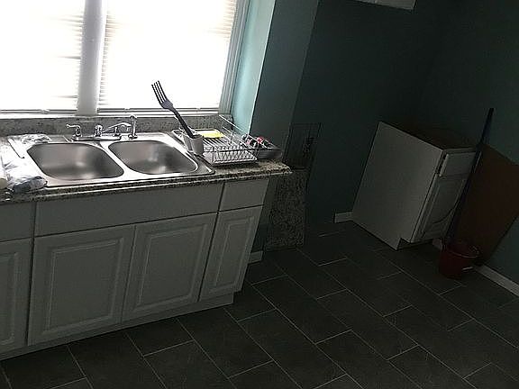 2nd image of 1103 W Woodruff Ave