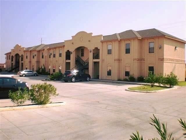 1st image of 3664 E Del Mar Blvd APT 4B