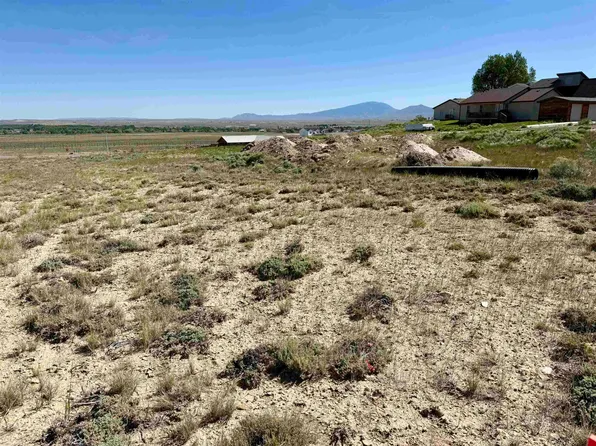 3 Sierra Madre Dr, Saratoga, WY 82331