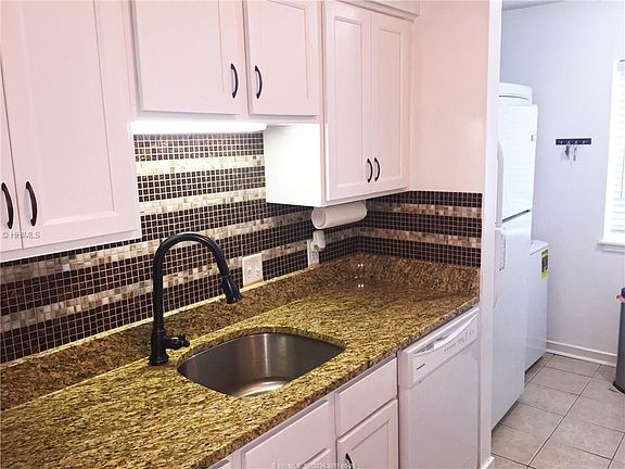2nd image of 25 Deallyon Ave APT 107