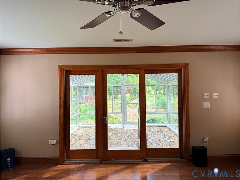 5970 Springfield Rd — Photo 6