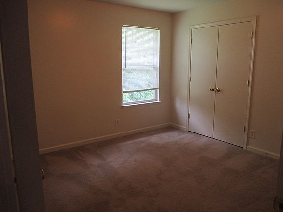 5th image of 1860 Waters Edge Dr