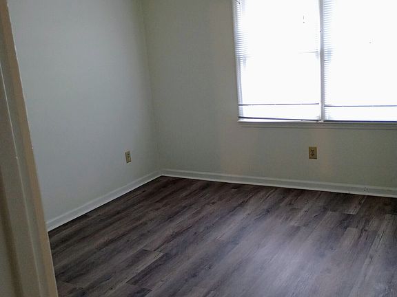 4th image of 2505 W Broad St APT 332