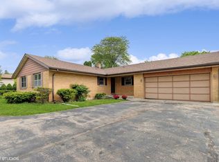 18039 W Gages Lake Rd, Grayslake, IL 60030