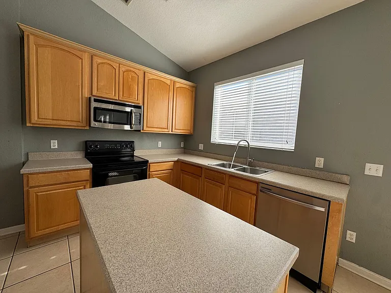8526 Greenbank Blvd — Photo 5