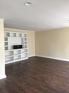 ADDITIONAL PICTURE OF LIVING ROOM