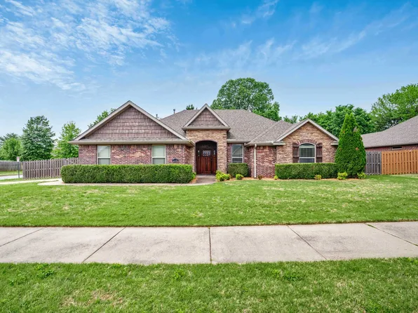 2981 N Raven Ln, Fayetteville, AR 72704