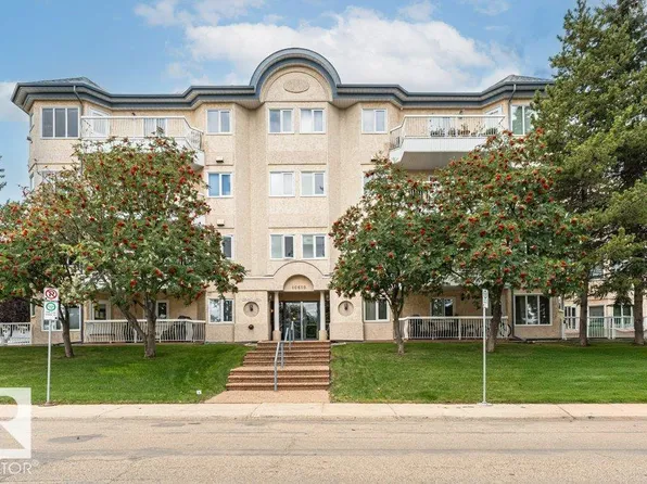 10610 76th St NW #211, Edmonton, AB T6A 3Y9