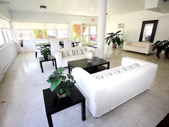 3rd image of 1420 Pennsylvania Ave APT 207