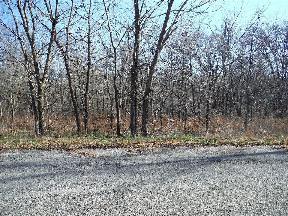 1st image of Lockhart Dr