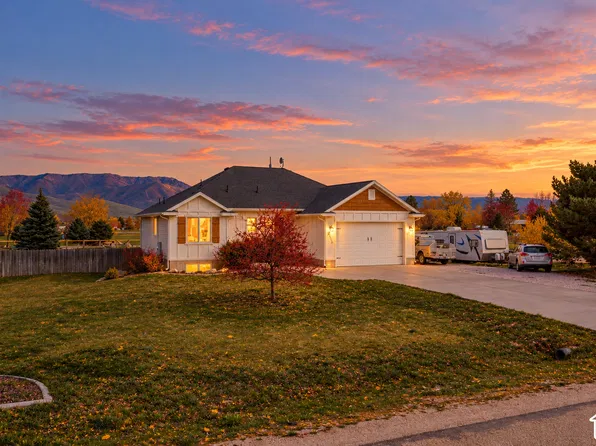 2444 N Sierra Dr, Eden, UT 84310