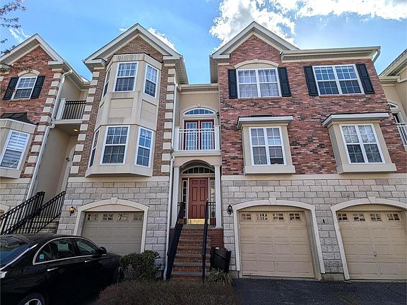 2nd image of 106 Osprey Ct #106