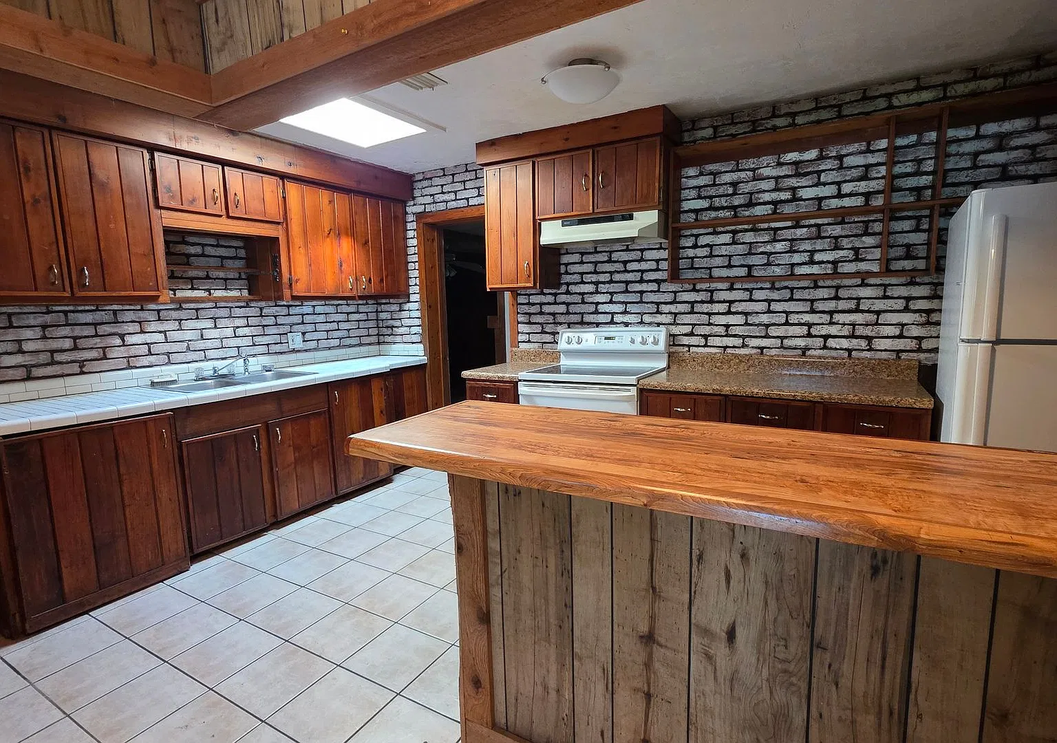 3 Bedroom 2 Bath Single Family Home — Photo 4