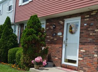 509 Countryside Dr, Mc Kees Rocks, PA 15136