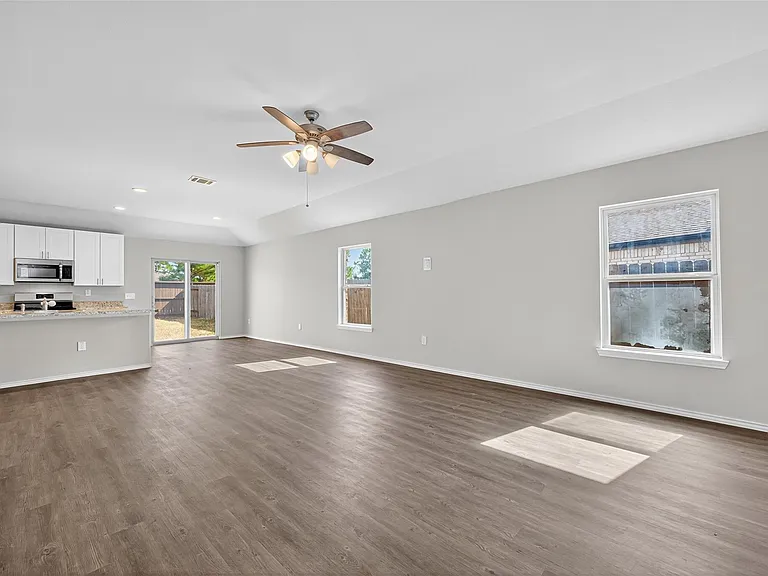 15171 Willow Tree Ln — Photo 9