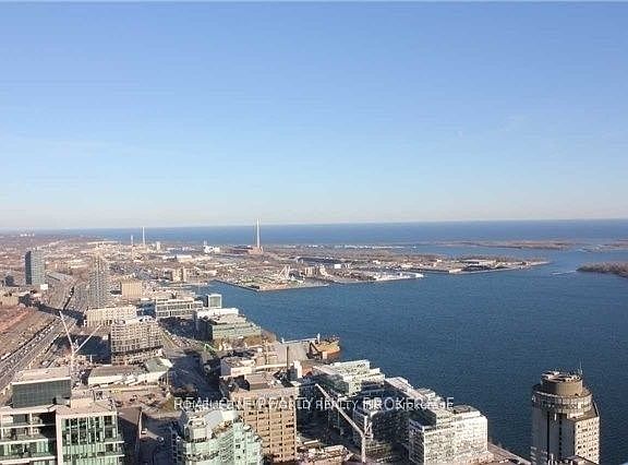 2nd image of 88 Harbour St #6806