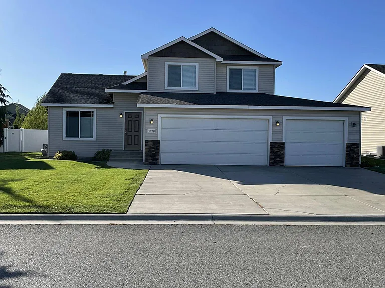 3820 S Morrow Ln — Photo 3