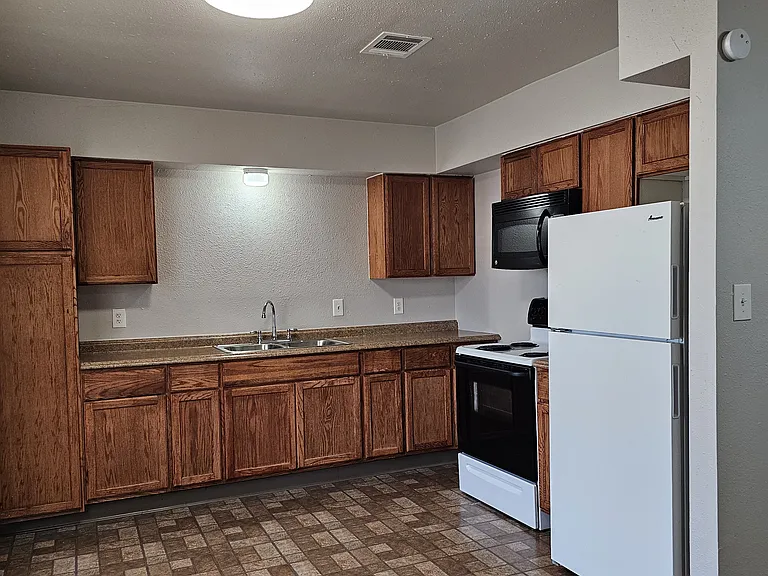 103 W Dunn Ave #5 — Photo 3