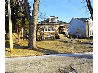 130 W Monroe St photo 1