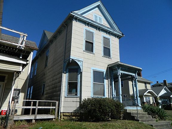 2nd image of 1539 3rd St