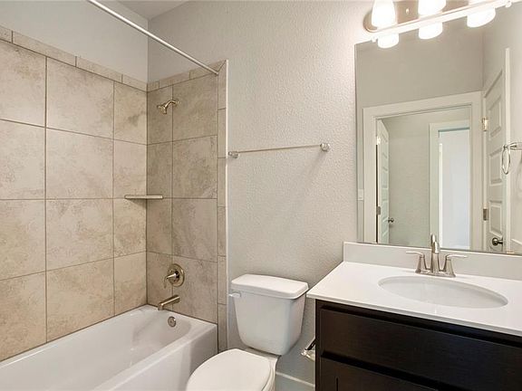 4th image of 900 Olive Creek Dr