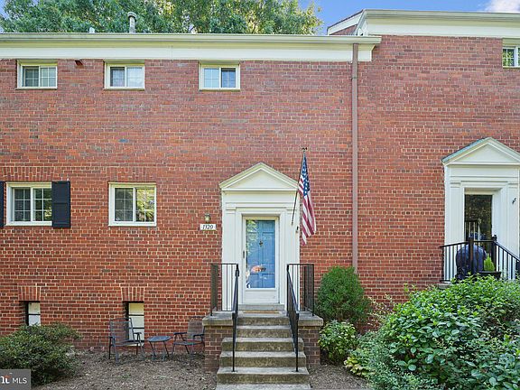2nd image of 1320 Martha Custis Dr