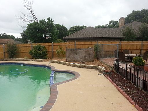 5th image of 1609 Oak Creek Dr