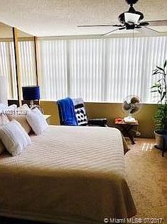 3rd image of 1300 Saint Charles Pl APT 518