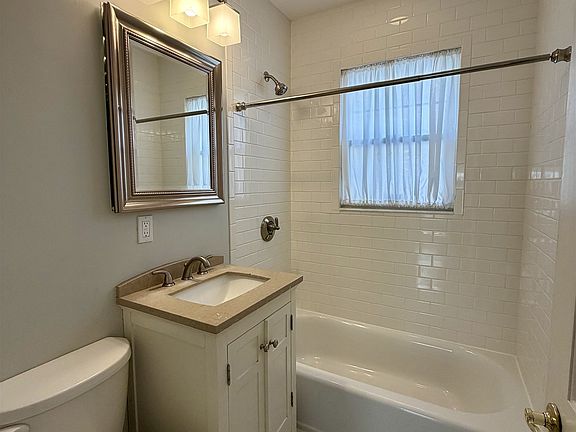 5th image of 29 Dedham St