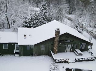 86 Jersey Dr, Lake Placid, NY 12946