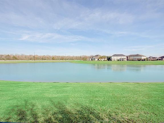 2nd image of 814 N Elder Grove Dr