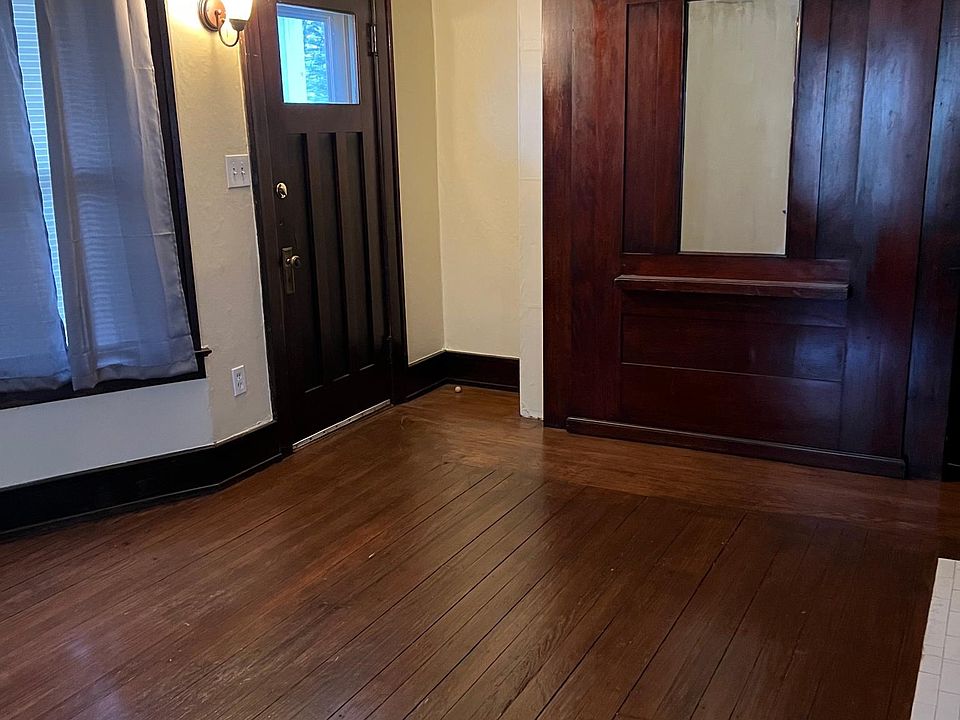 1st image of 1104 Harrison St NE #1104