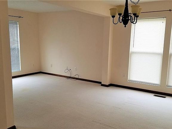 3rd image of 2943 White Water Ct