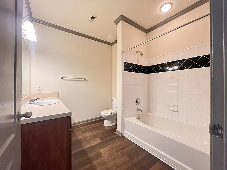 Wesley Kensington Apartments at Stonecrest — Photo 477