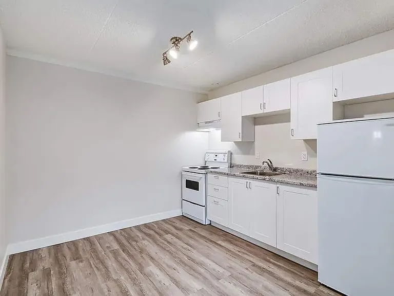 69 Kleisinger Cres #7 — Photo 10