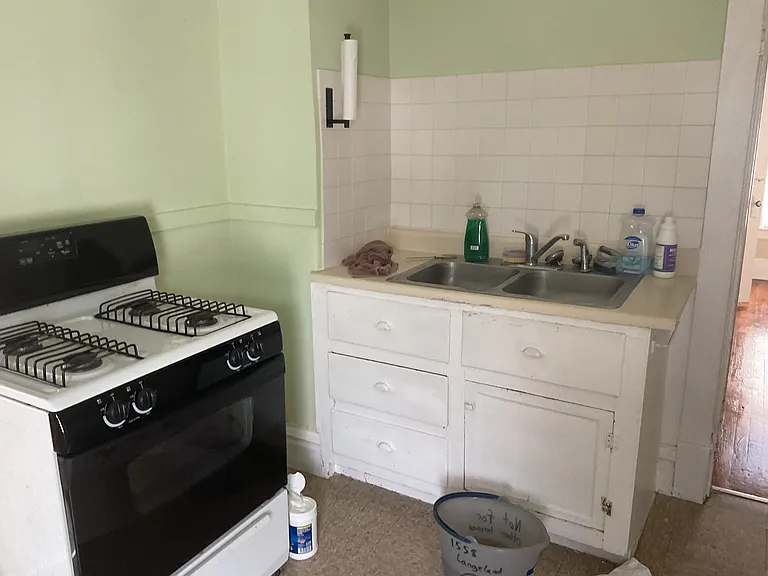 27 Diamond Ave SE #2 — Photo 6