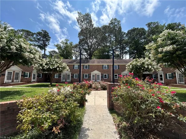 1245 Laskin Rd APT 13, Virginia Beach, VA 23451