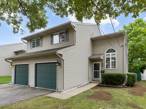 42 Elm Ave, Carpentersville, IL 60110